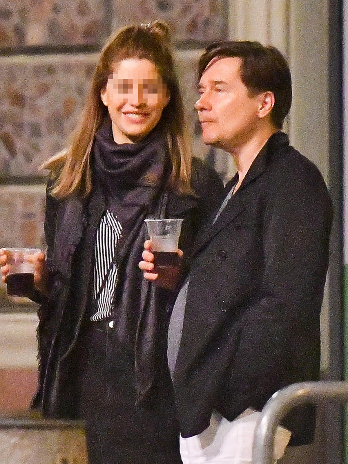 Mariusz Treliński z partnerką