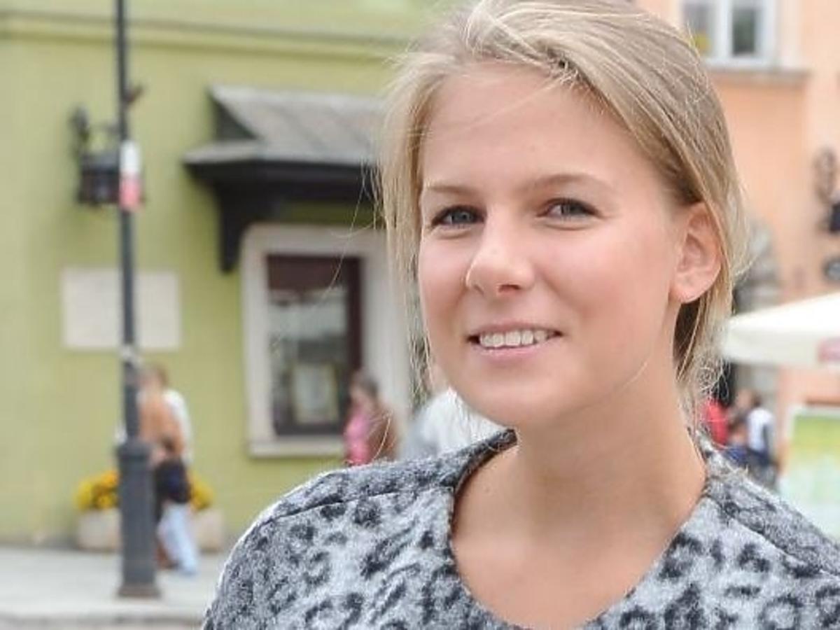 Marta Wierzbicka w grzywce
