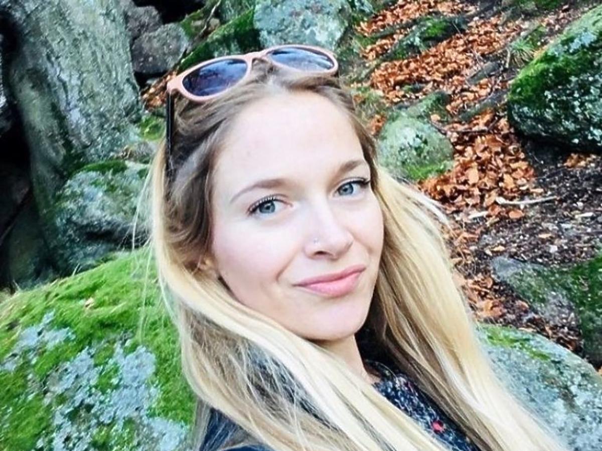 Marta z Rolnik szuka żony w rozpuszczonych włosach