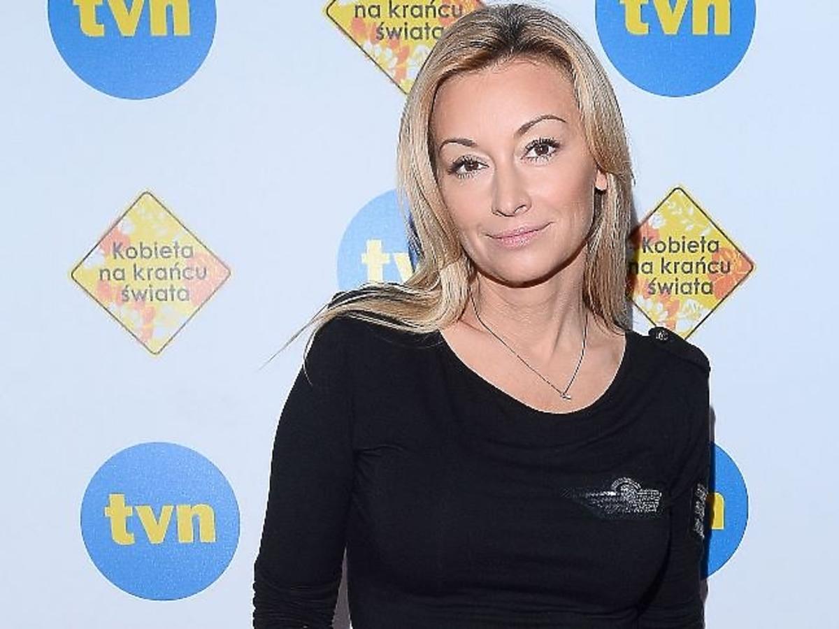 Martyna Wojciechowska w czarnej bluzce