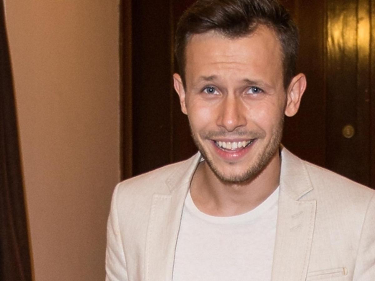 Mateusz Banasiuk w gejowskim magazynie