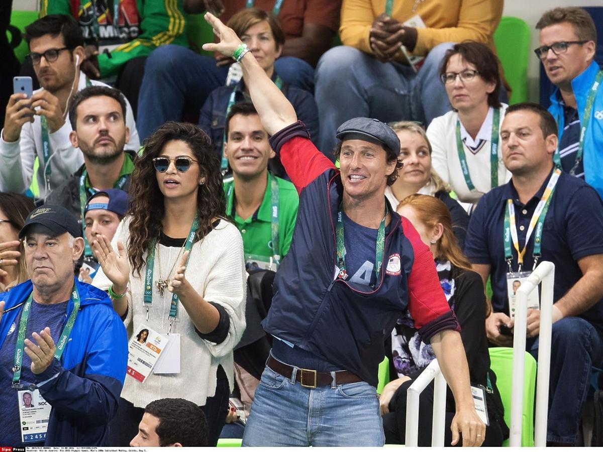 Matthew McConaughey na igrzyskach Rio 2016 z żoną Camilą Alves
