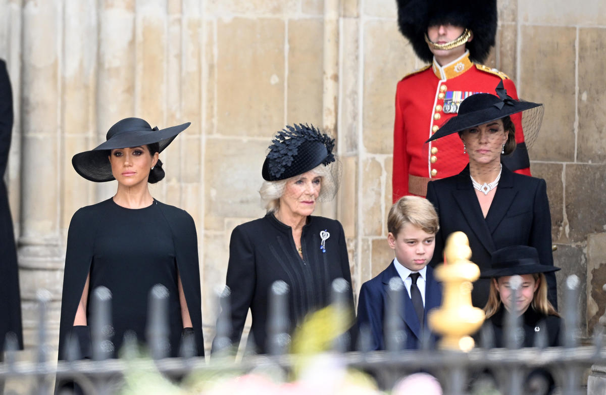 Meghan, Kate, Camilla na pogrzebie królowej 
