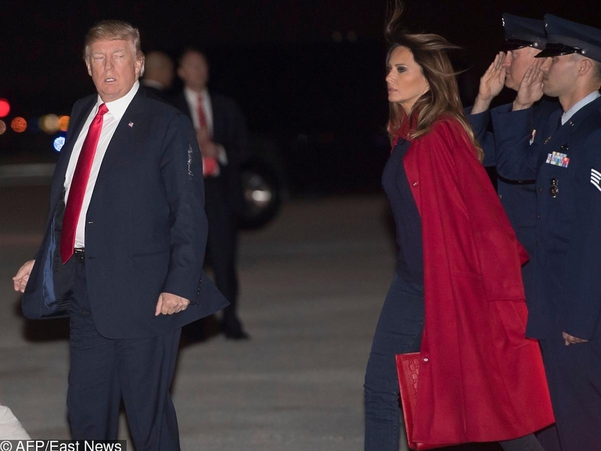 Melania Trump, Donald Trump wychodzą z samolotu