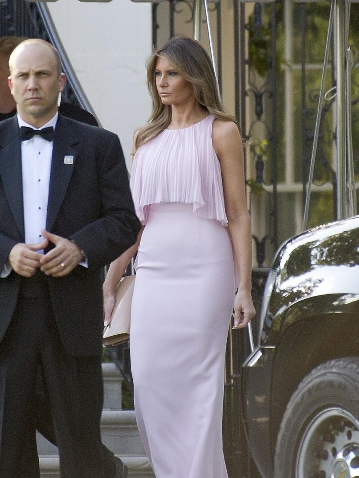 Melania Trump w różowej sukni