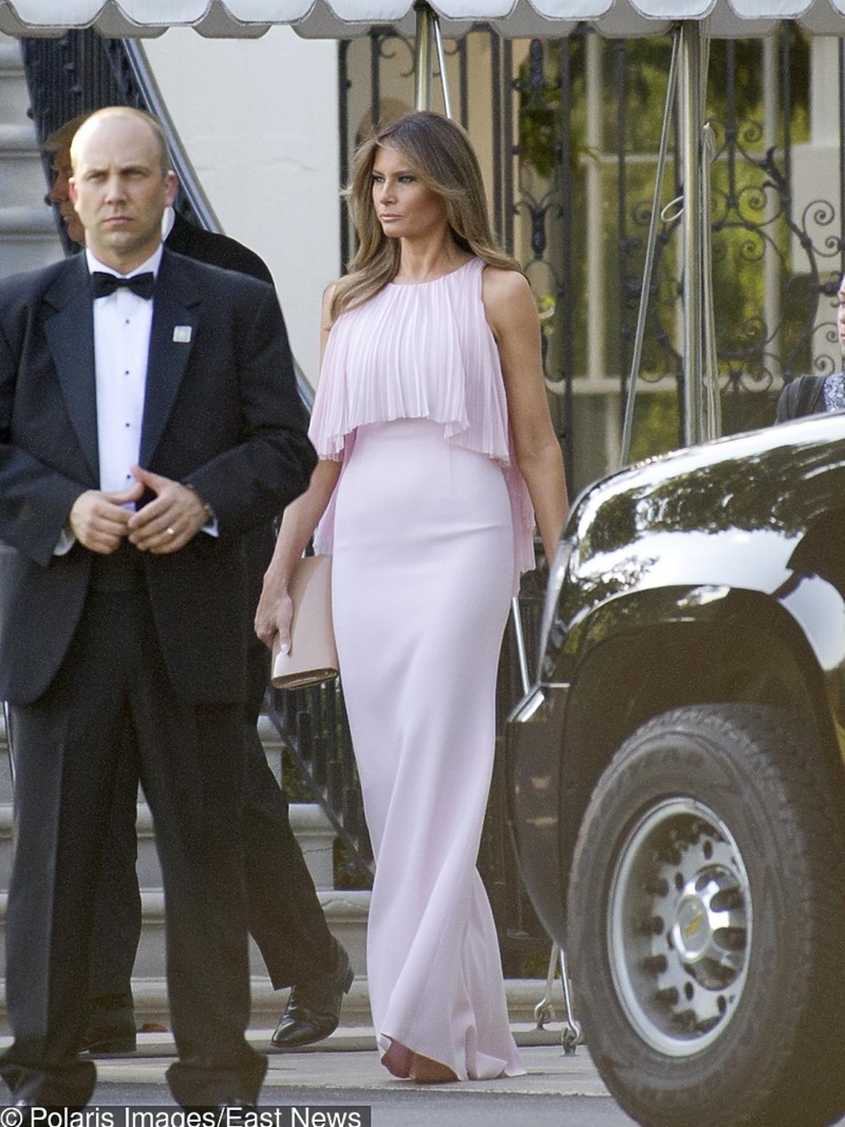 Melania Trump w różowej sukni