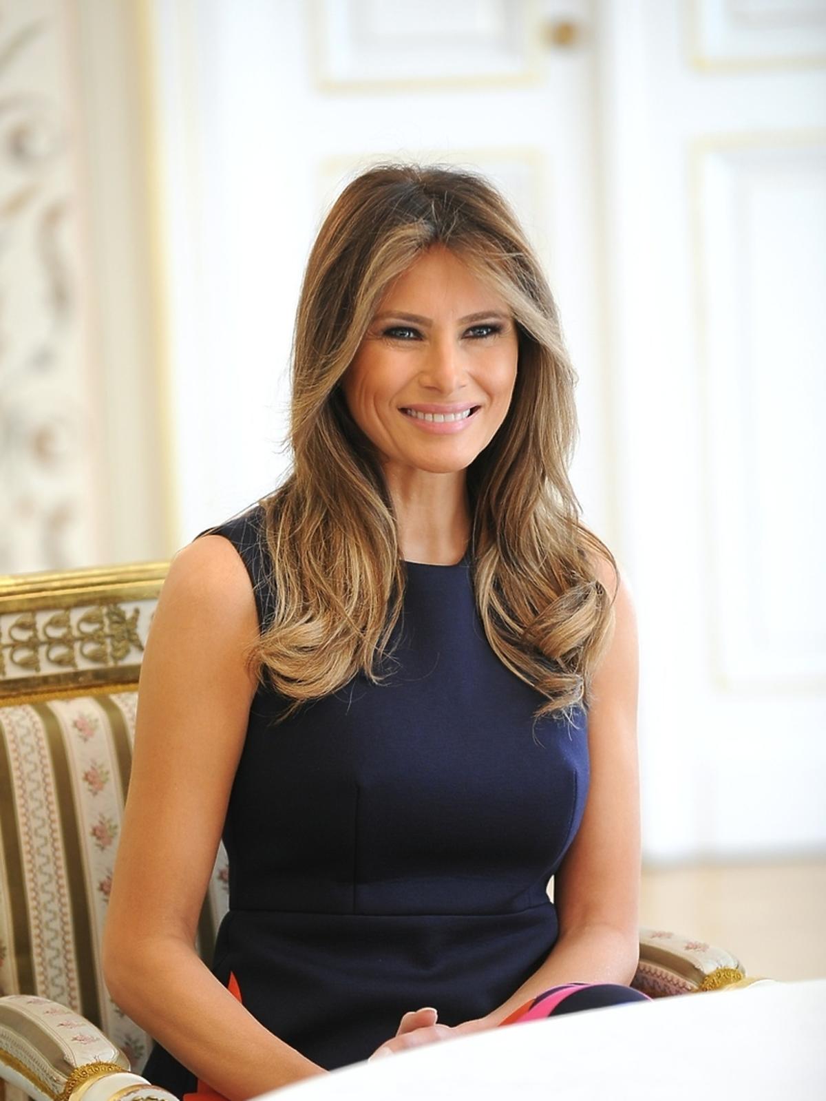 Melania Trump z odsłoniętymi ramionami. Wpadka?
