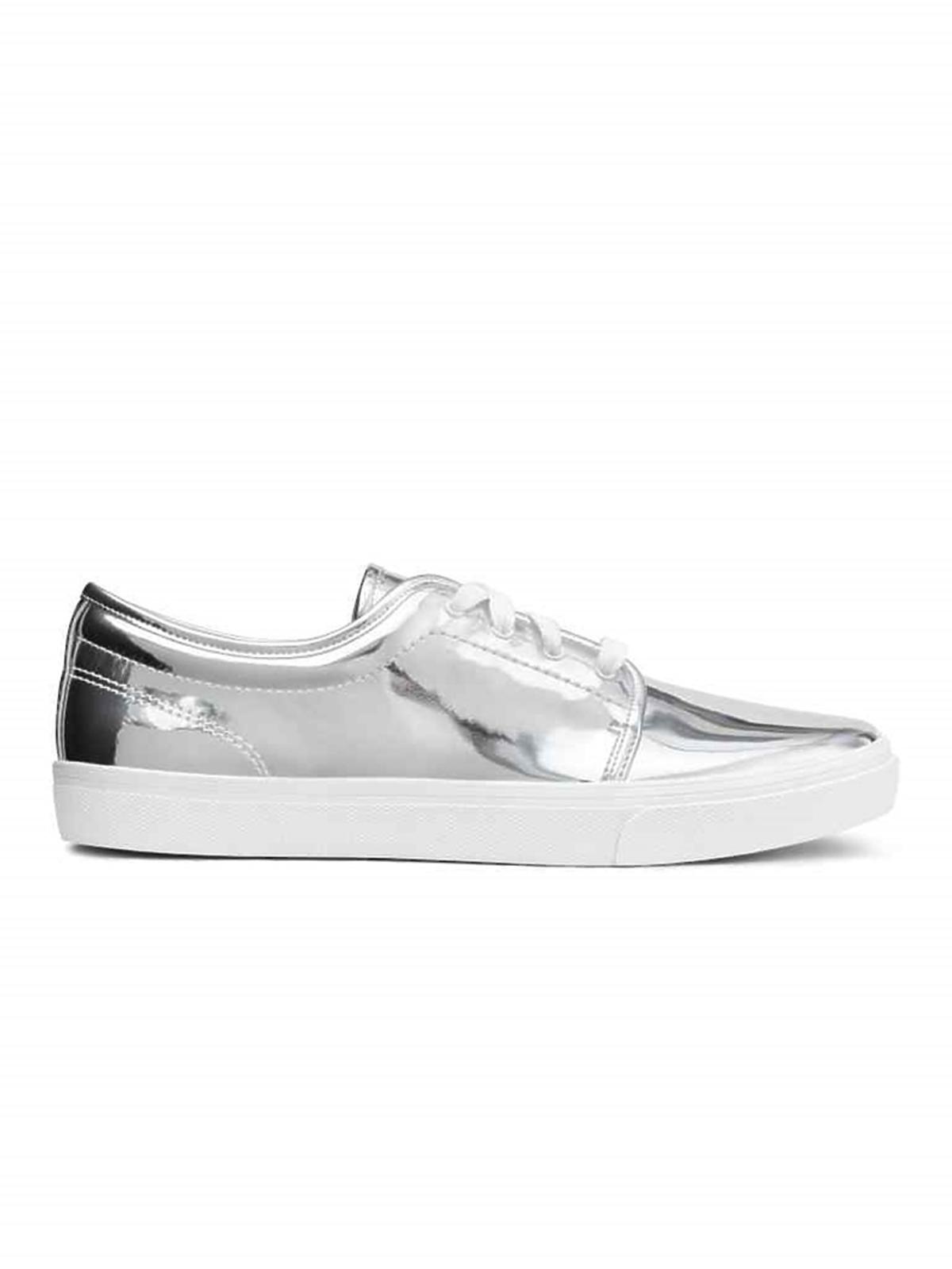 Metaliczne buty, H&M, przecenione z 99,90 zł na 49,90 zł