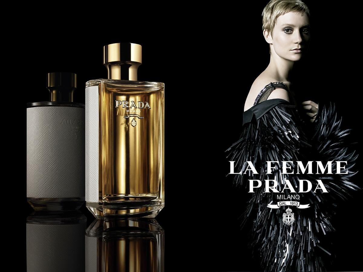 Mia Wasikowska i perfumy Prada La Famme