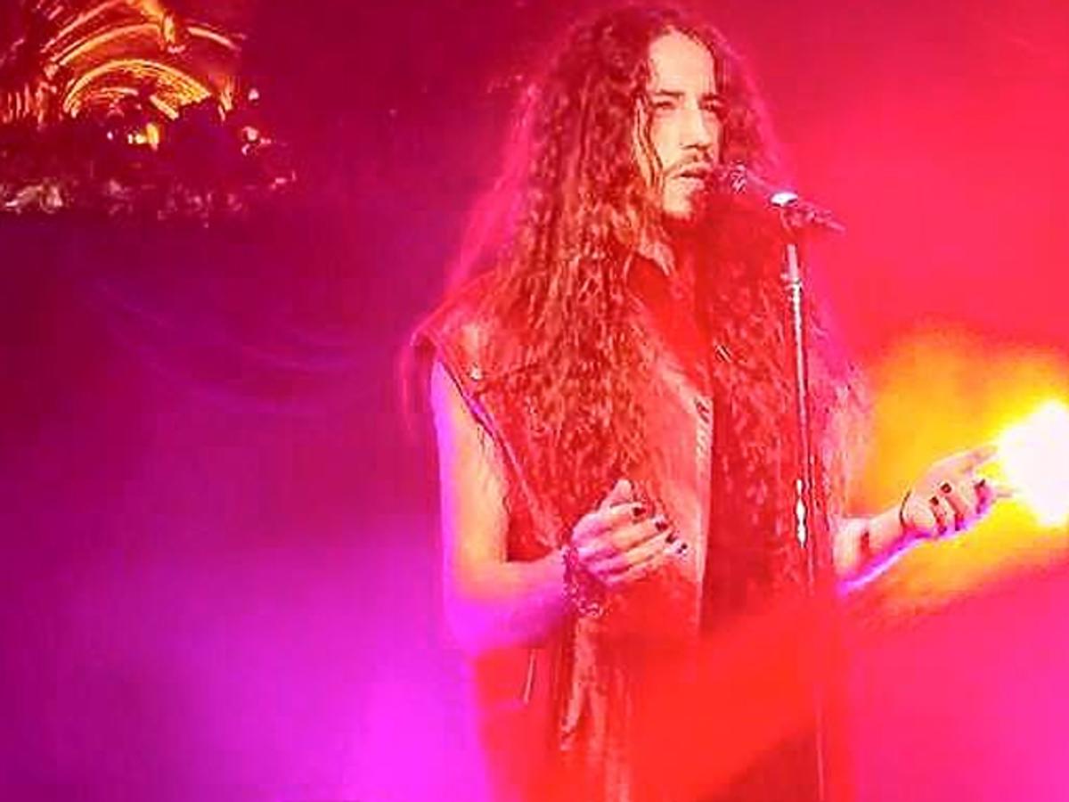 Michał Szpak na imprezie w Londynie