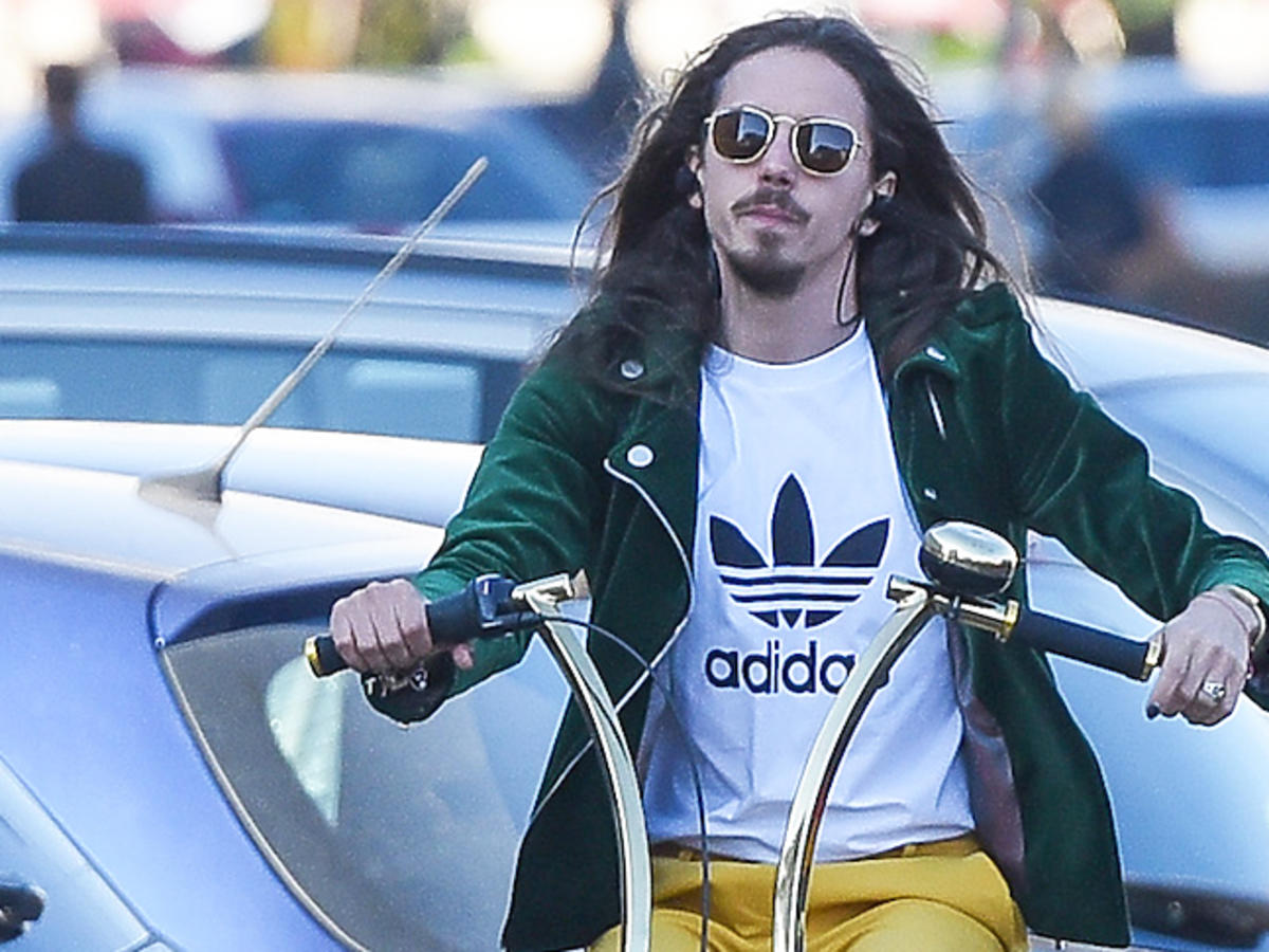 Michał Szpak na rowerze