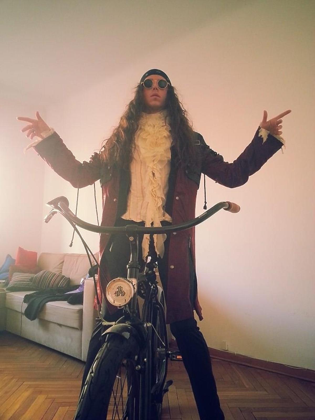 Michał Szpak podczas Halloween 2013