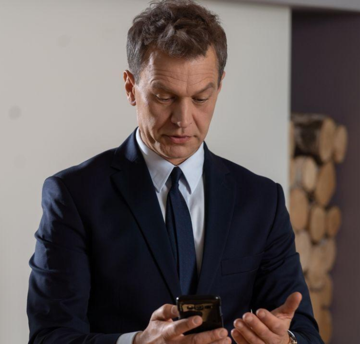 Michał Żebrowski na planie serialu 