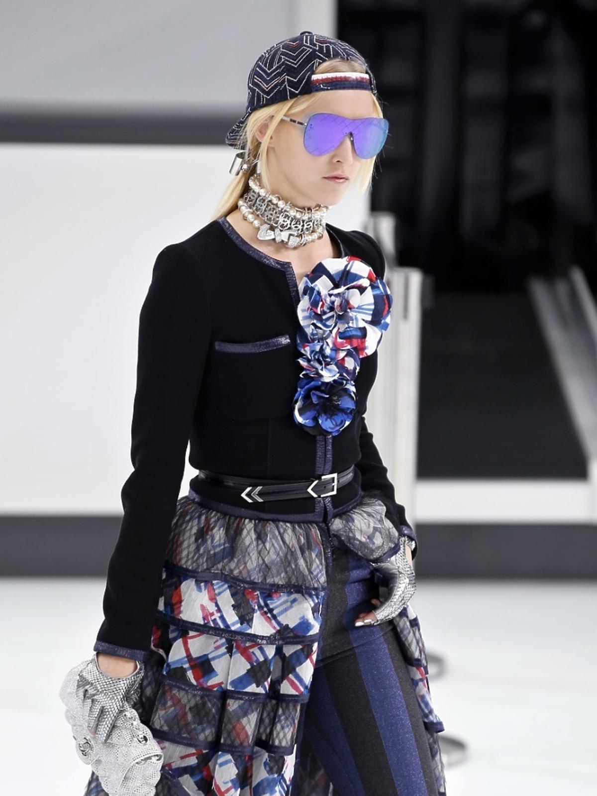 Modelka na pokazie Chanel