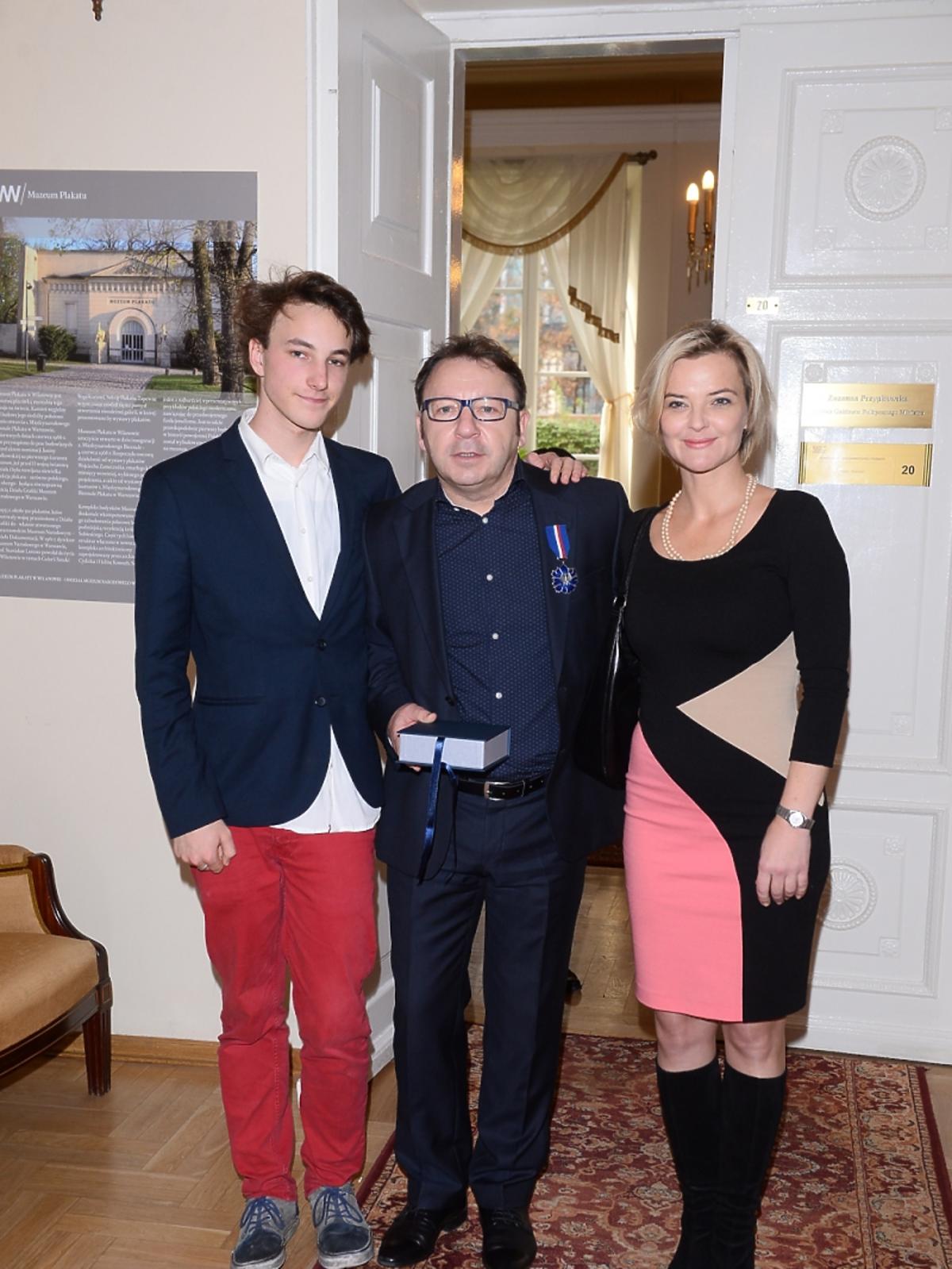 Monika i Zbigniew Zamachowscy na rozdaniu medali Gloria Artis