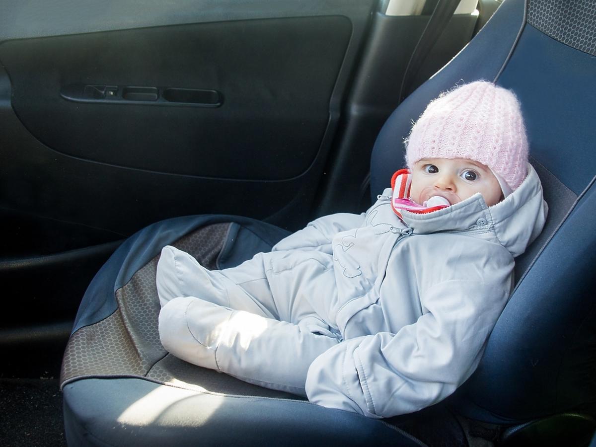 Na co zwrócić uwagę i jak zaplanować zimowy wyjazd z niemowlakiem?