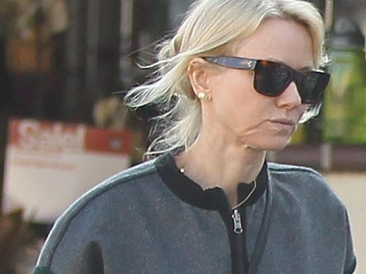 Naomi Watts na zakupach z mężem i synami