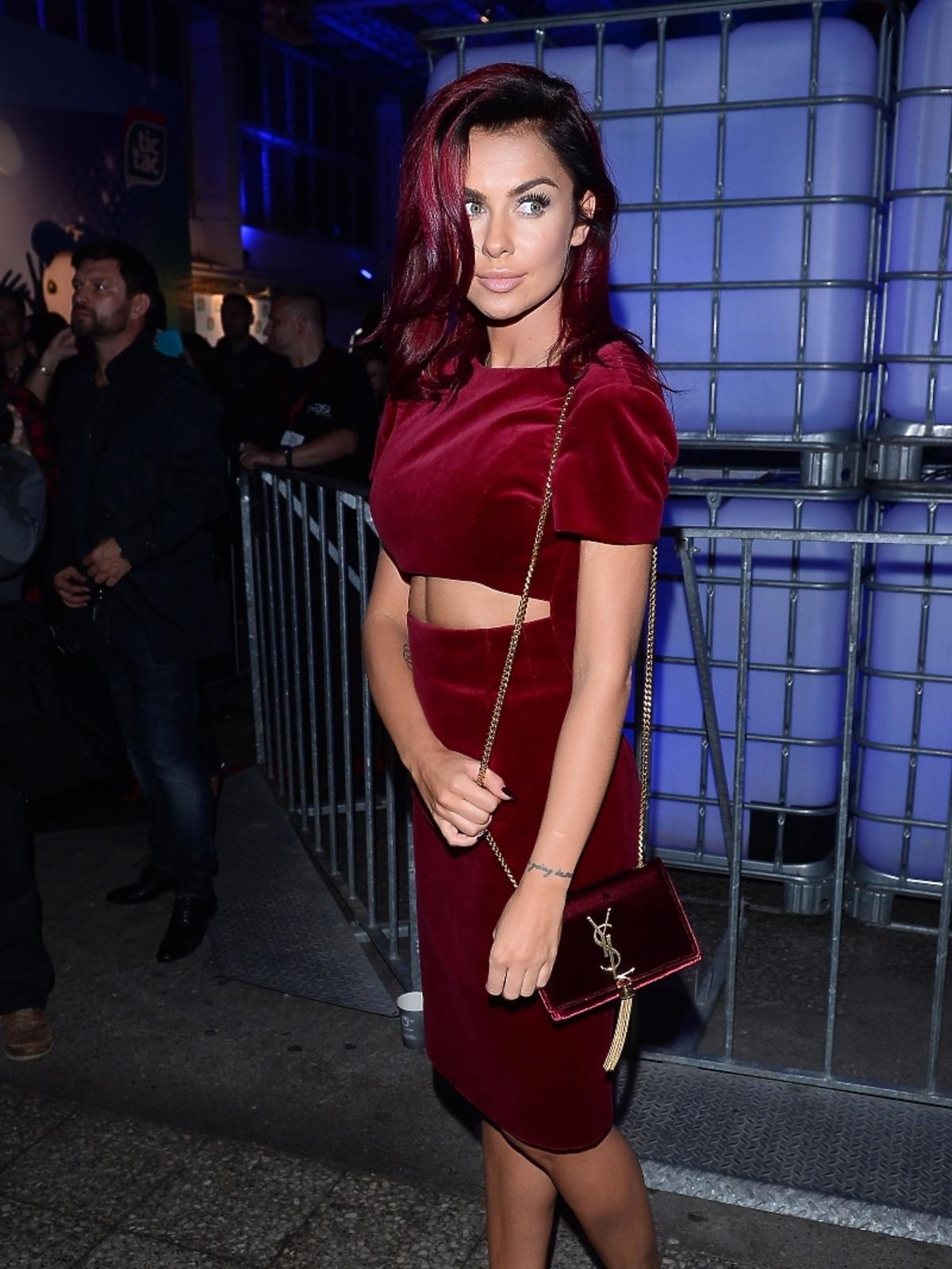 Natalia Siwiec z oryginalną torebką YSL na MTV EMA