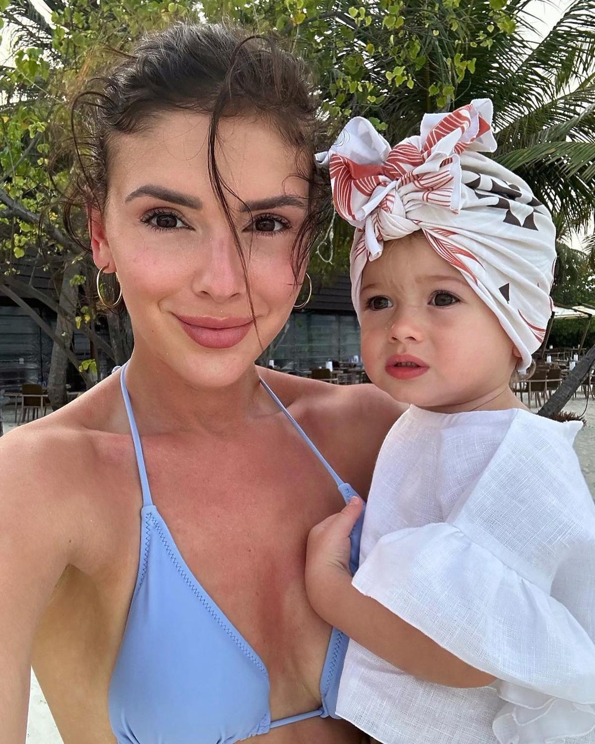 Normal Klaudia Halejcio with her daughter