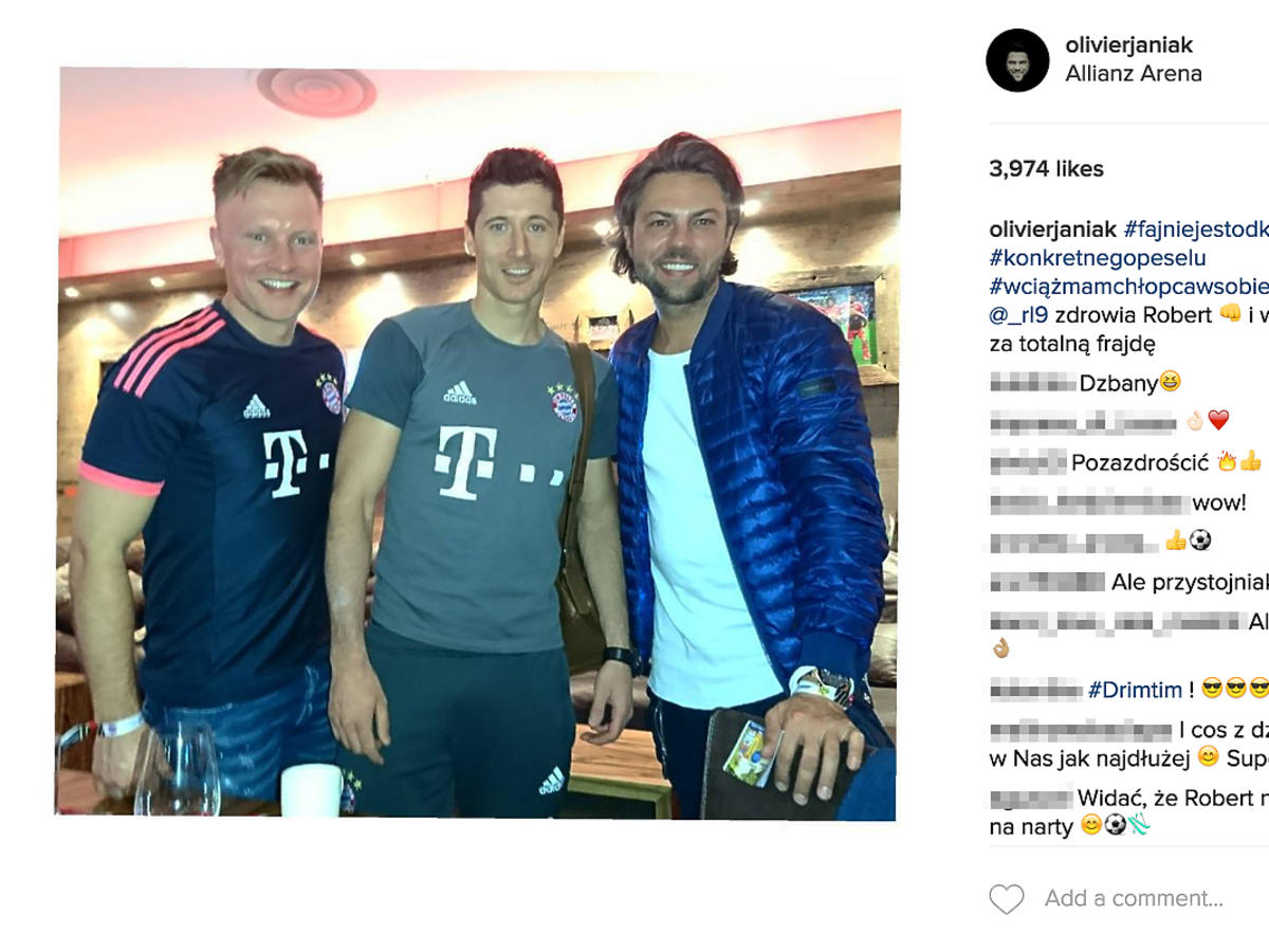 Olivier Janiak z Robertem Lewandowskim i Kubą Wesołowskim