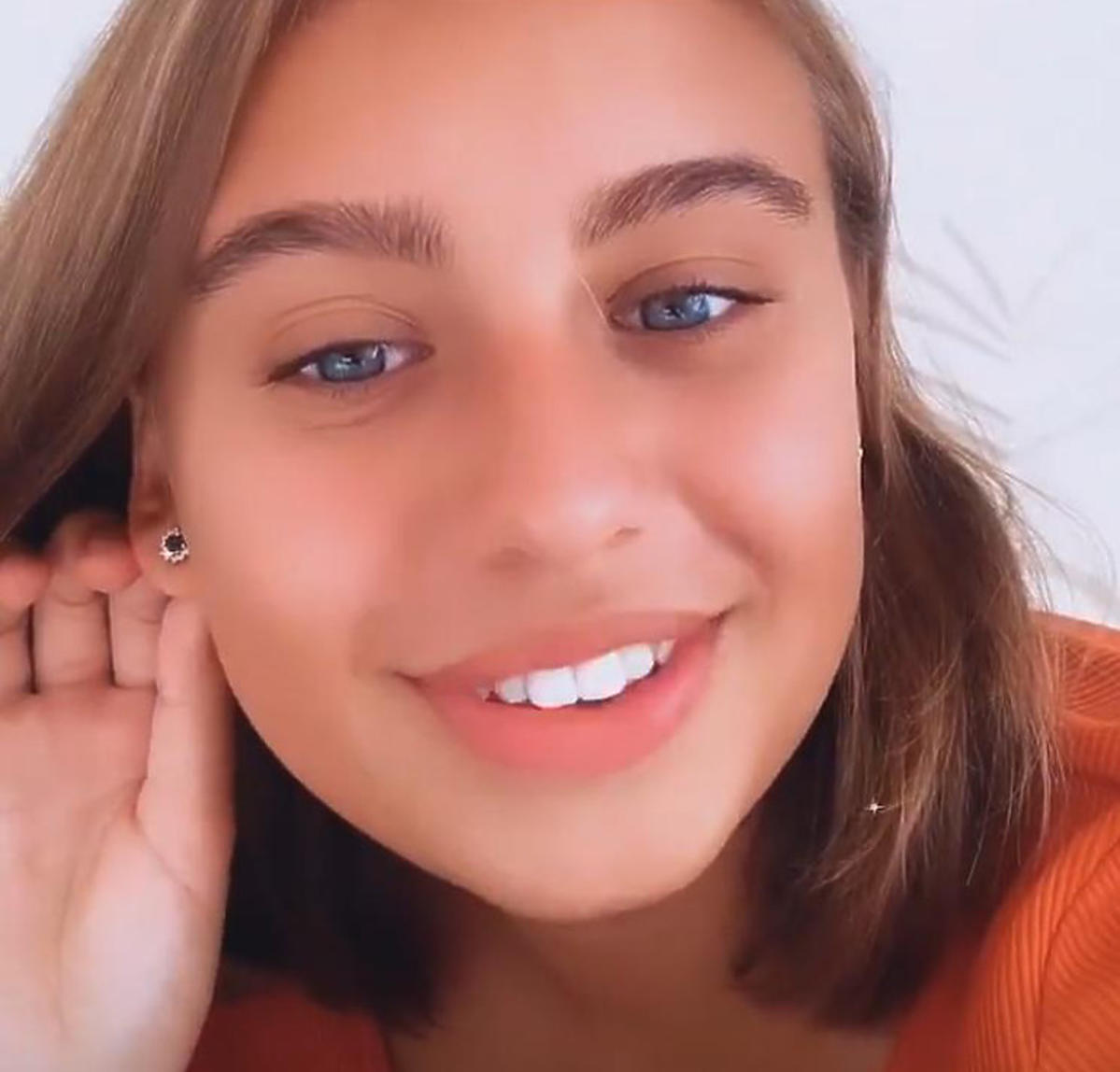 Oliwia Bieniuk w kolczykach Anny Przybylskiej