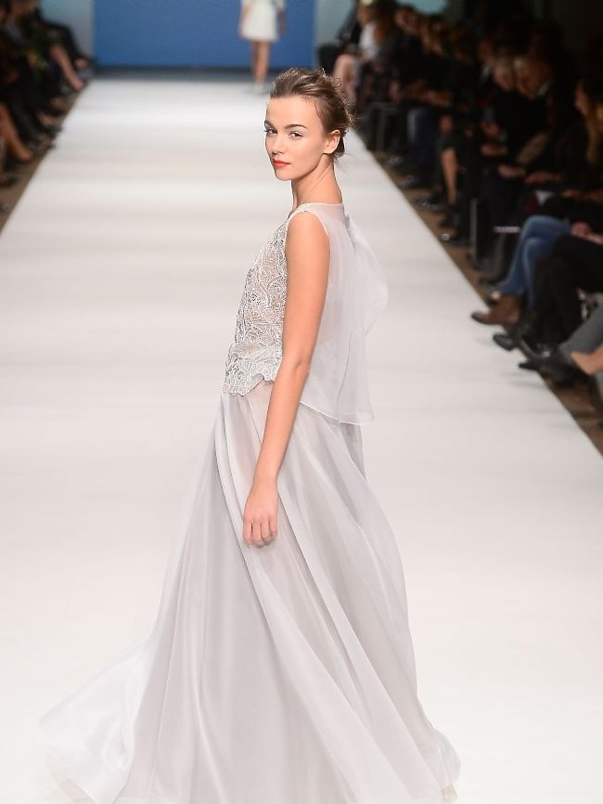 Paulina Krupińska na wybiegu u Teresy Rosati 