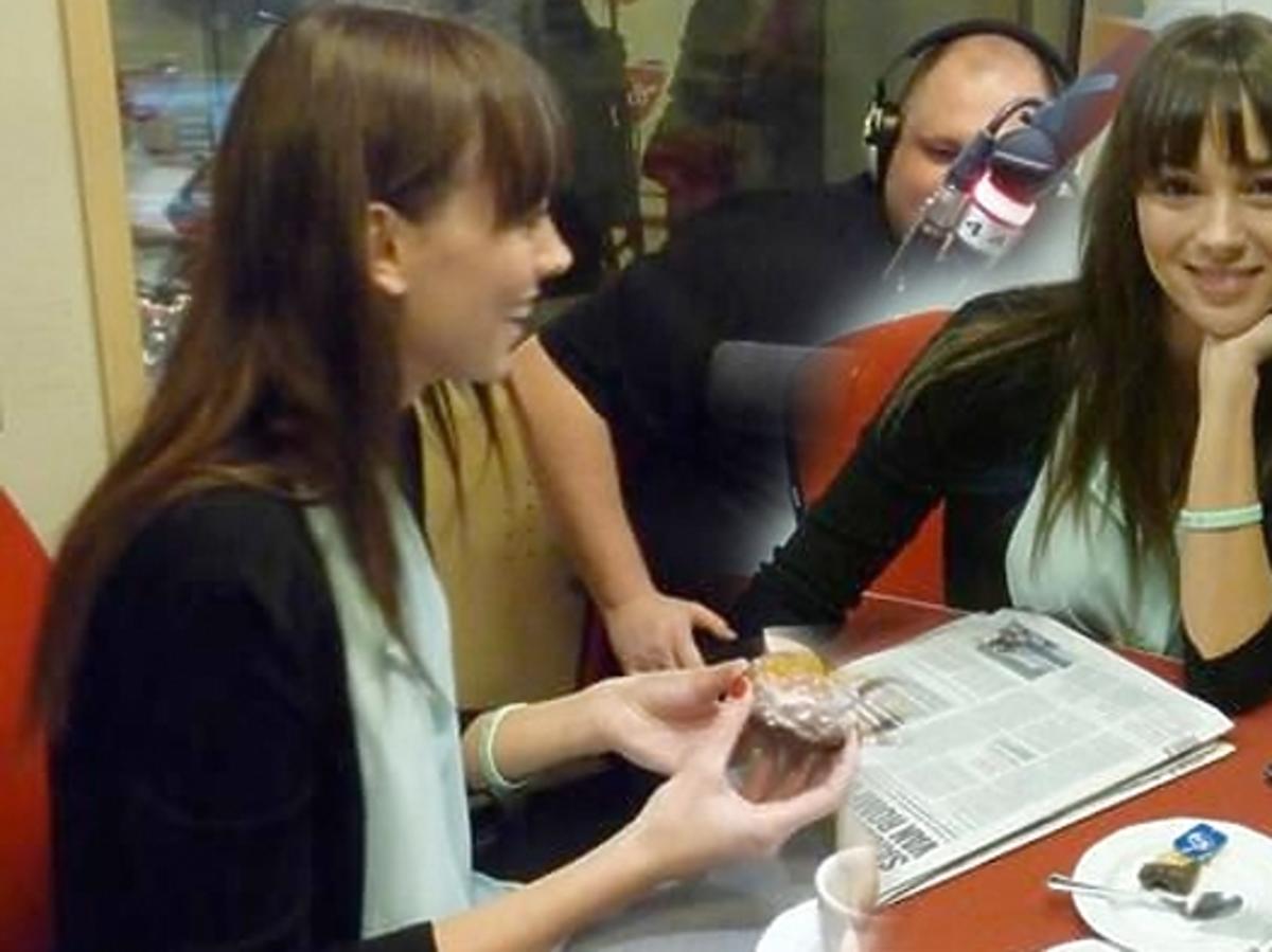 Paulina Krupińska zajada się pączkiem. Ile waży Paulina Krupińska?