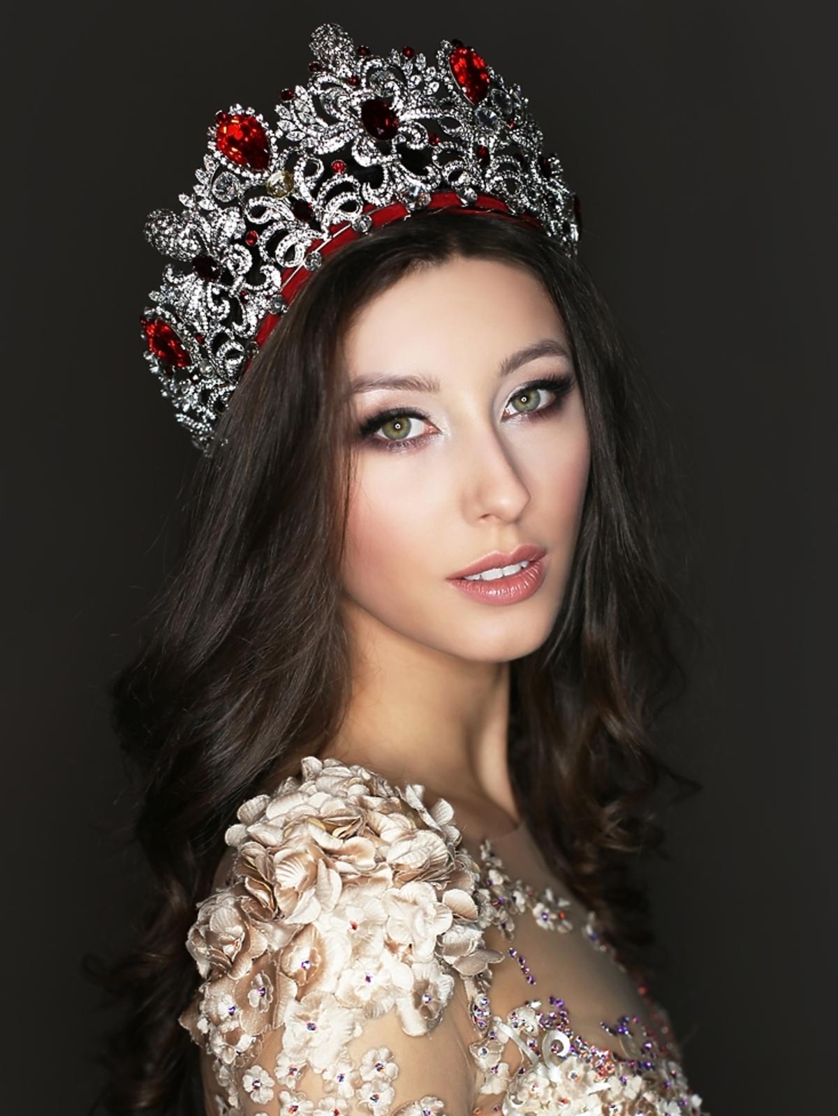 Paulina Maziarz - Miss Polski 2016 - w sesji koronacyjnej