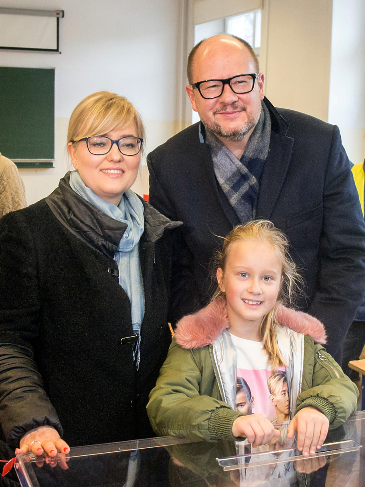 Paweł Adamowicz z żoną i córką	