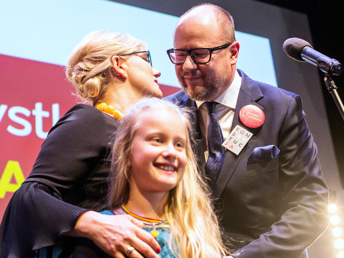 Paweł Adamowicz z żoną i córką