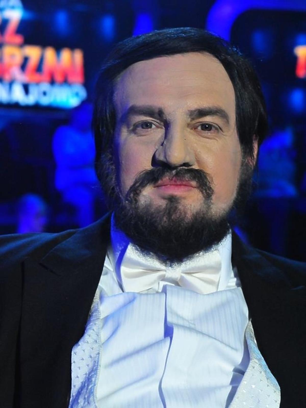 Paweł Tucholski jako Luciano Pavarotti