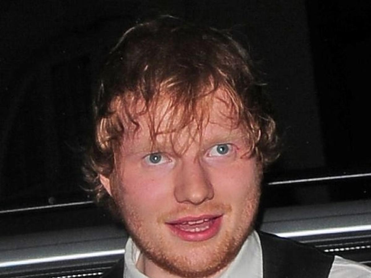 Pijany Ed Sheeran na Brit Awards 2015
