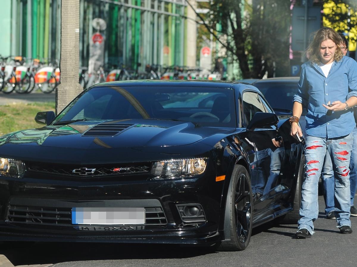 Piotr Woźniak-Starak jeździ Chevroletem Camaro