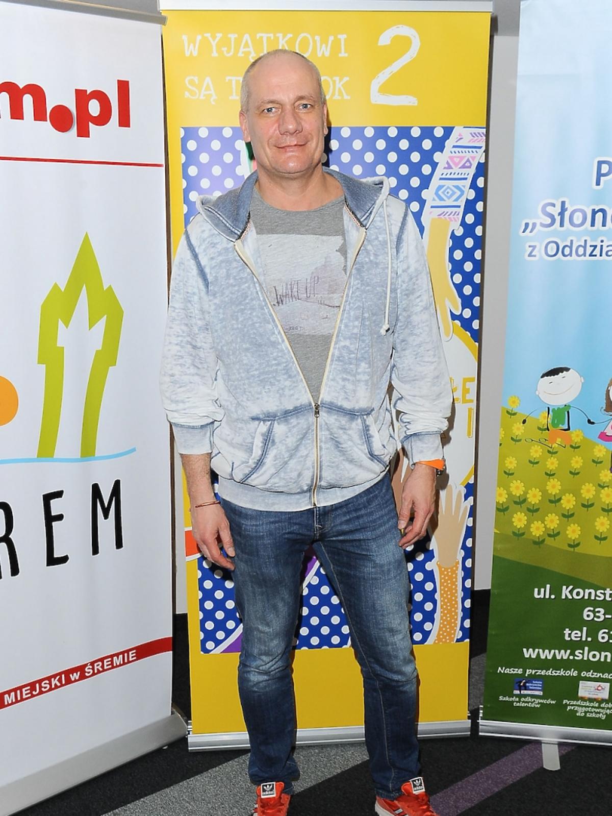 Piotr Zelt podczas akcji charytatywnej