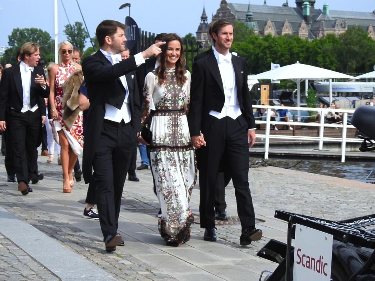 Pippa Middleton w sukni Erdem na ślubie w Sztokholmie