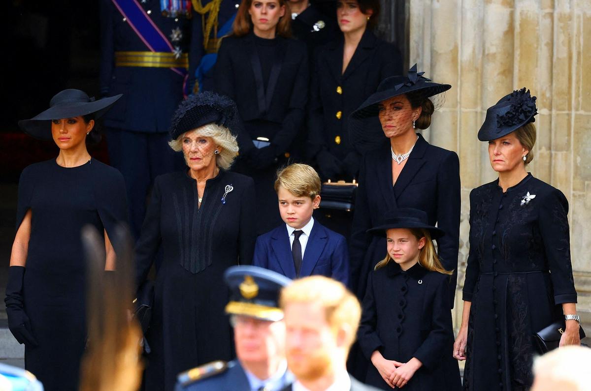 Pogrzeb królowej Elżbiety II członkowie brytyjskiej rodziny królewskiej