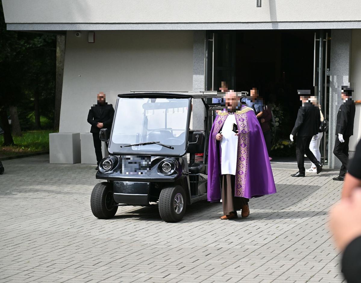 Pogrzeb Syna Sylwii Peretti Na Ostatnim Po Egnaniu Patryka Pojawi Y