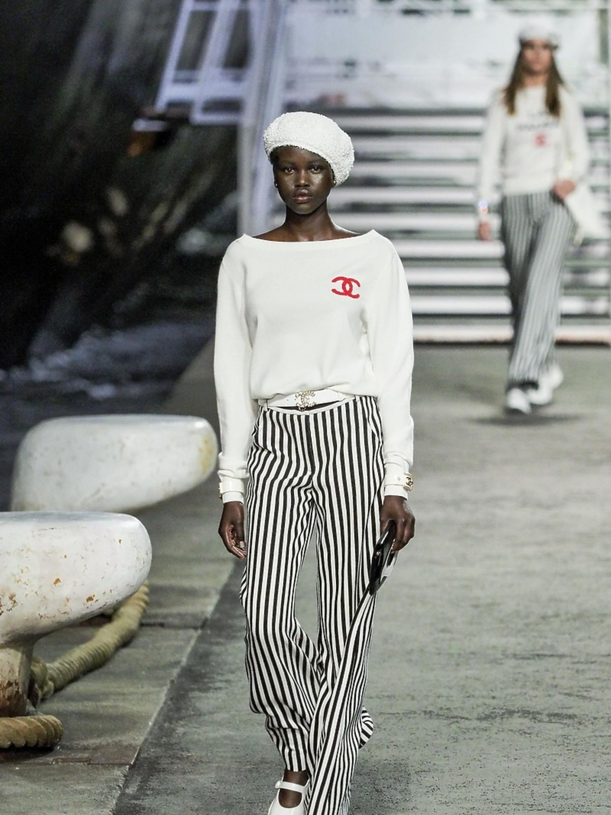 Pokaz Chanel resort 19