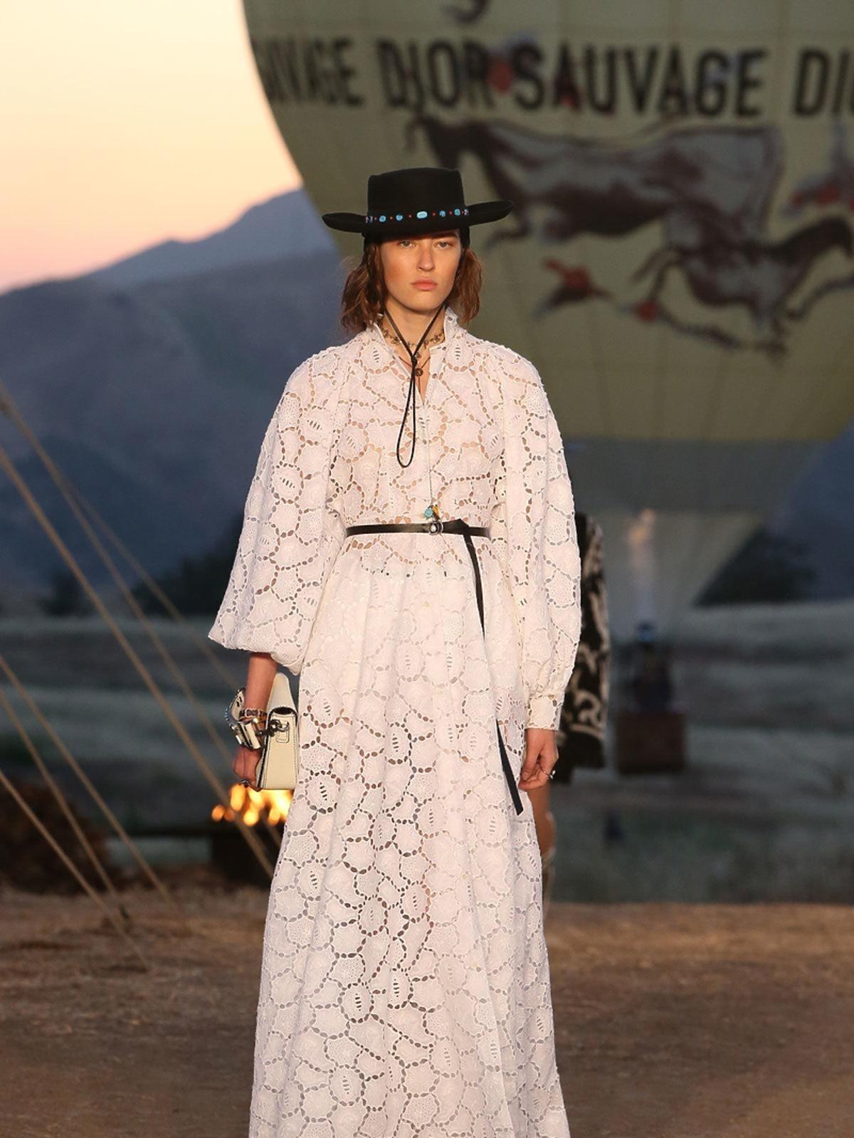 Pokaz Dior Cruise 18 w Calabasas