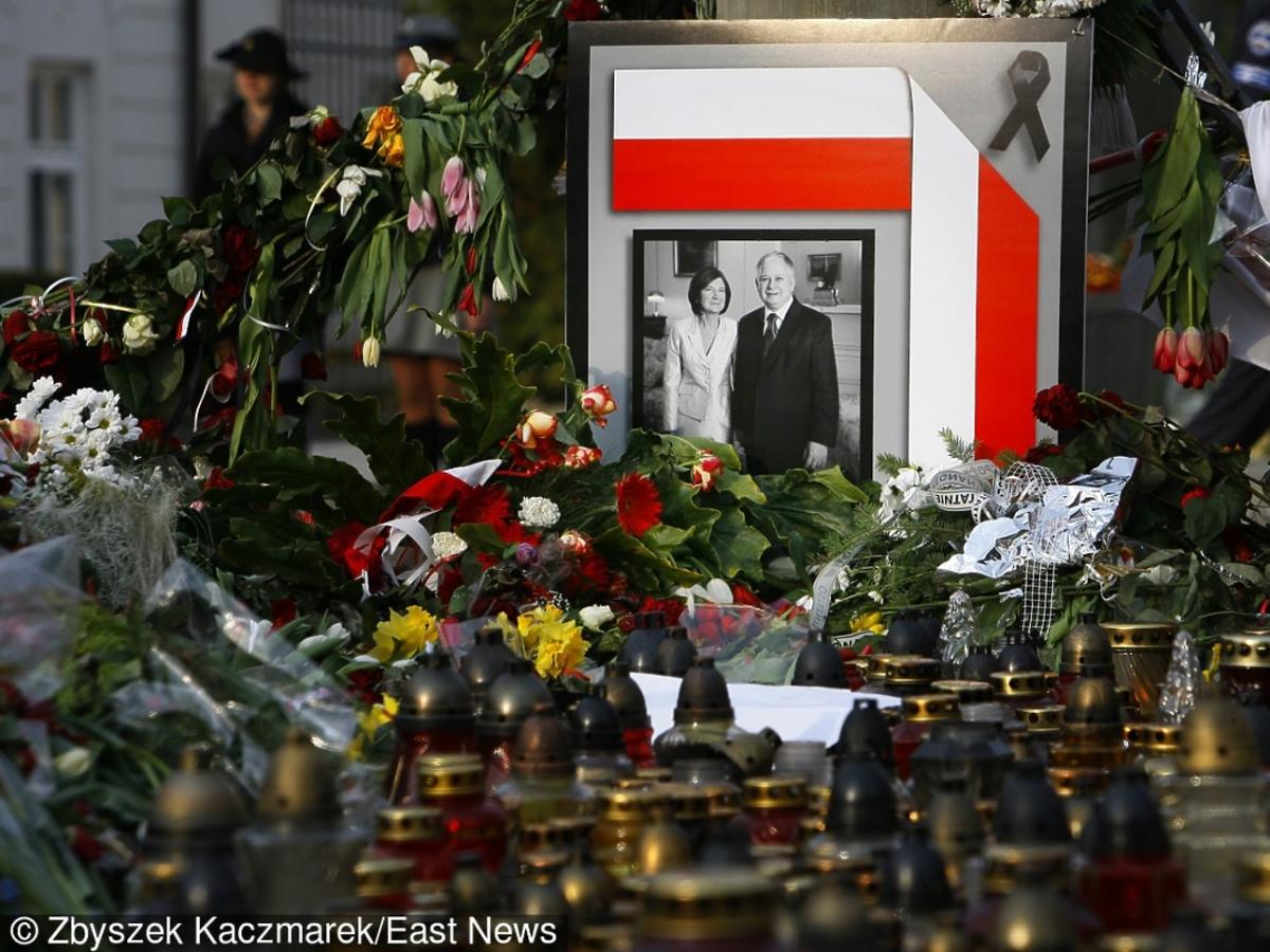 Polacy oddają hołd Lechowi Kaczyńskiemu i Marii Kaczyńskiej
