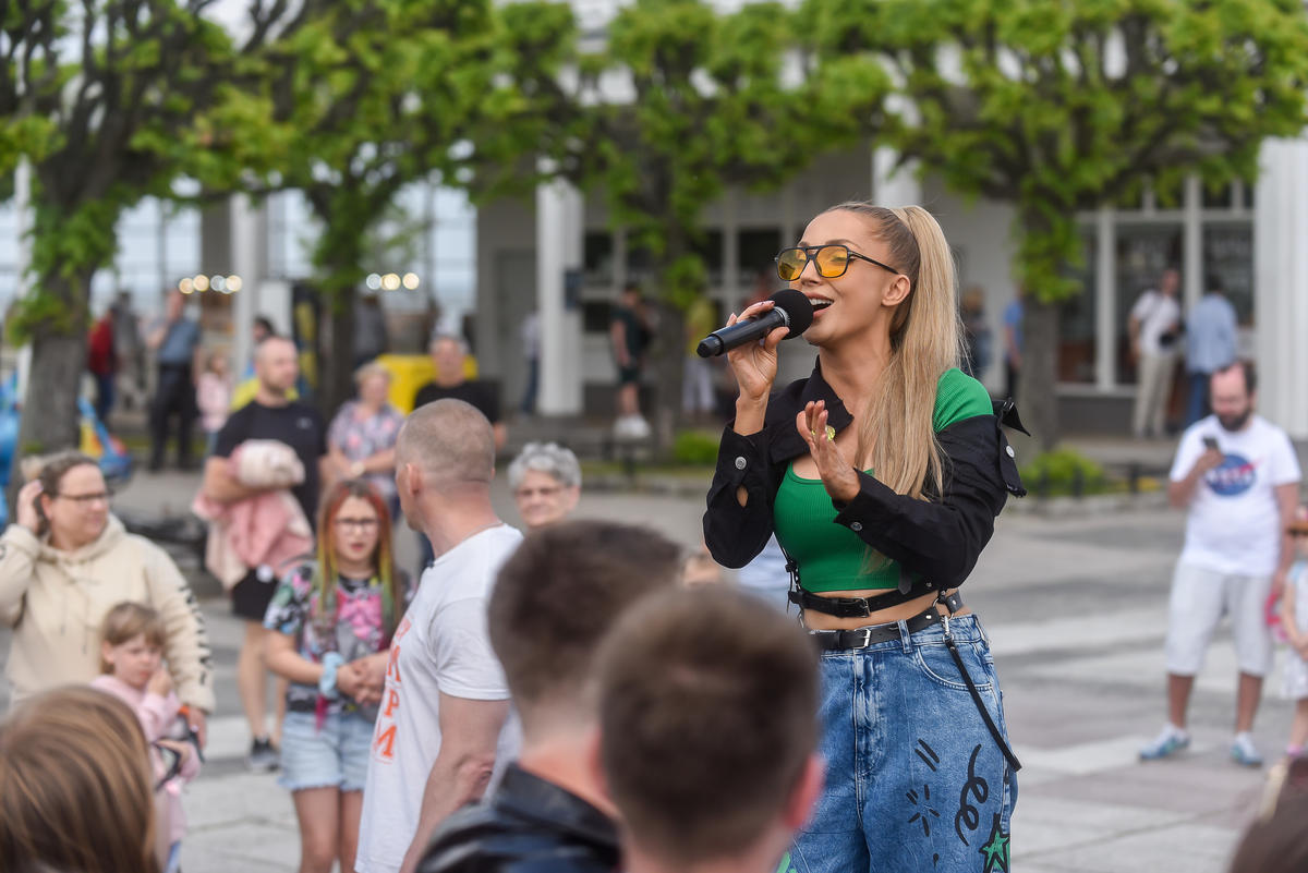Polsat SuperHit Festiwal 2022: Cleo śpiewa na Monciaku