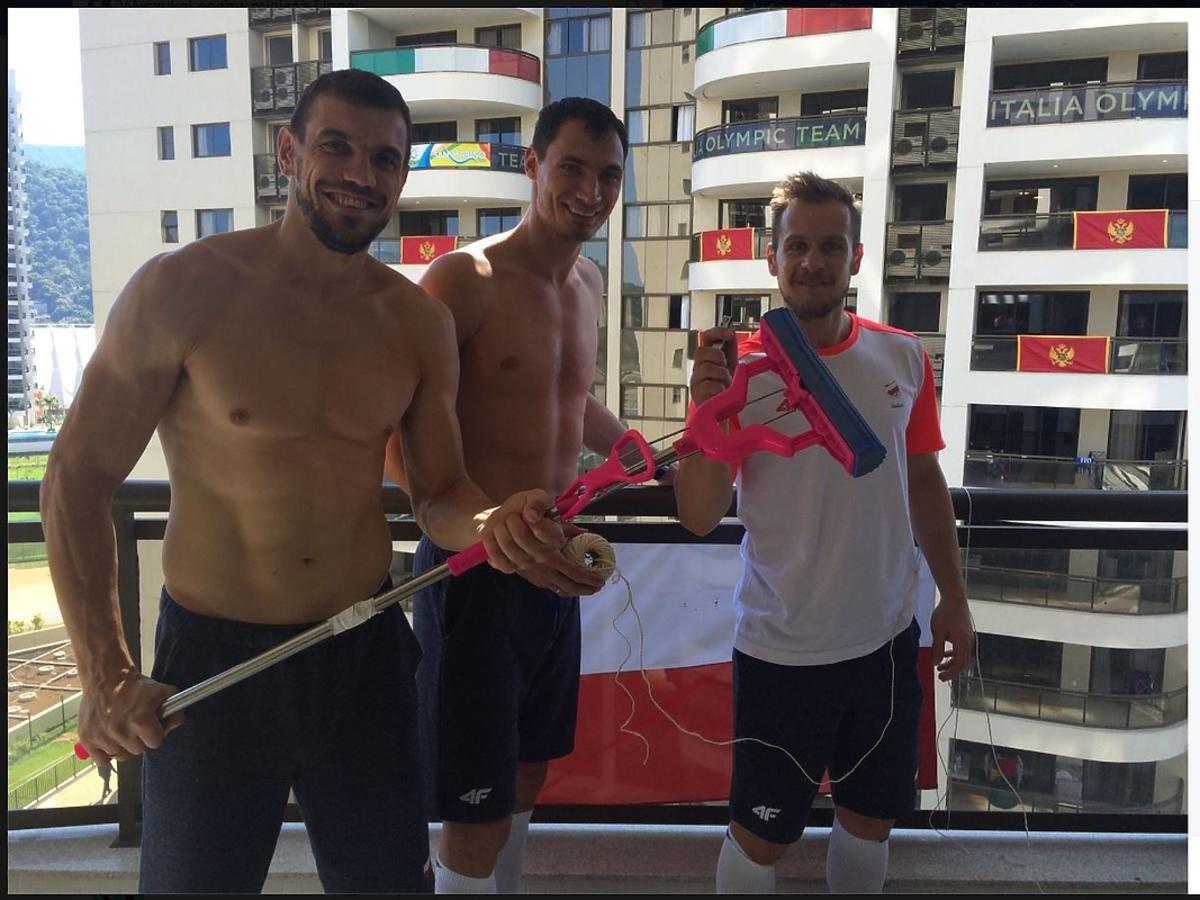 Polscy piłkarze ręczni sprzątają w wiosce olimpijskiej