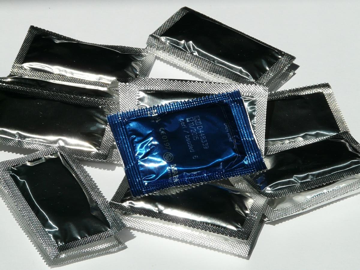 prezerwatywy w opakowaniach