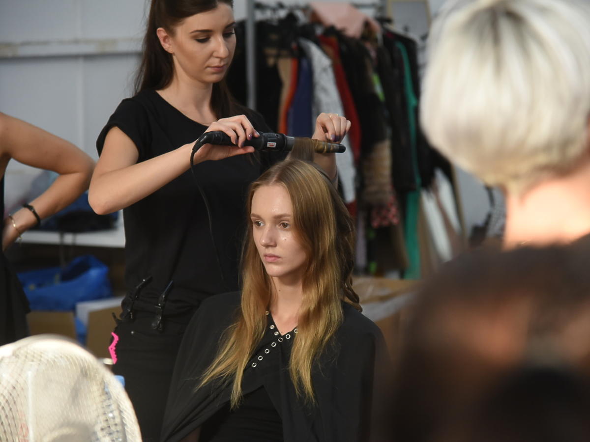 Produkty do stylizacji włosów Grundig zadbały o fryzury modelek na Flesz Fashion Night