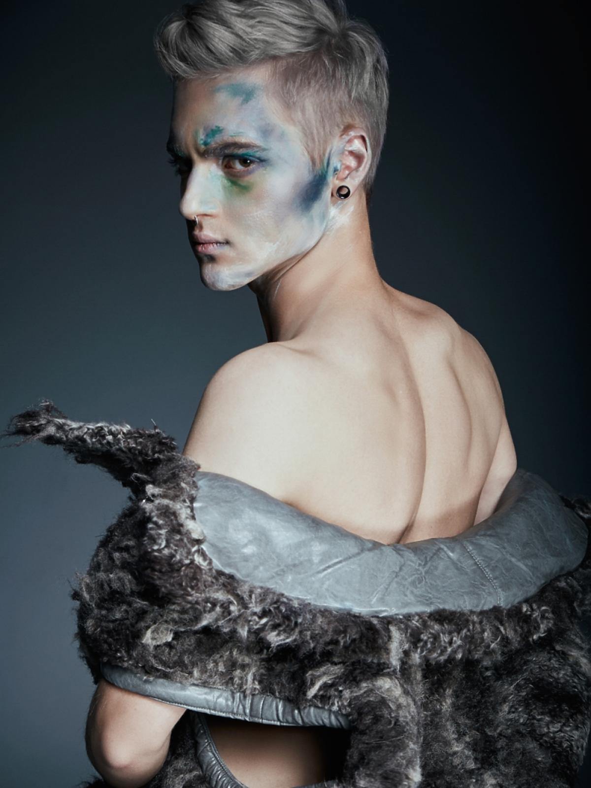 Radek Pestka z Top Model w sesji zdjęciowej