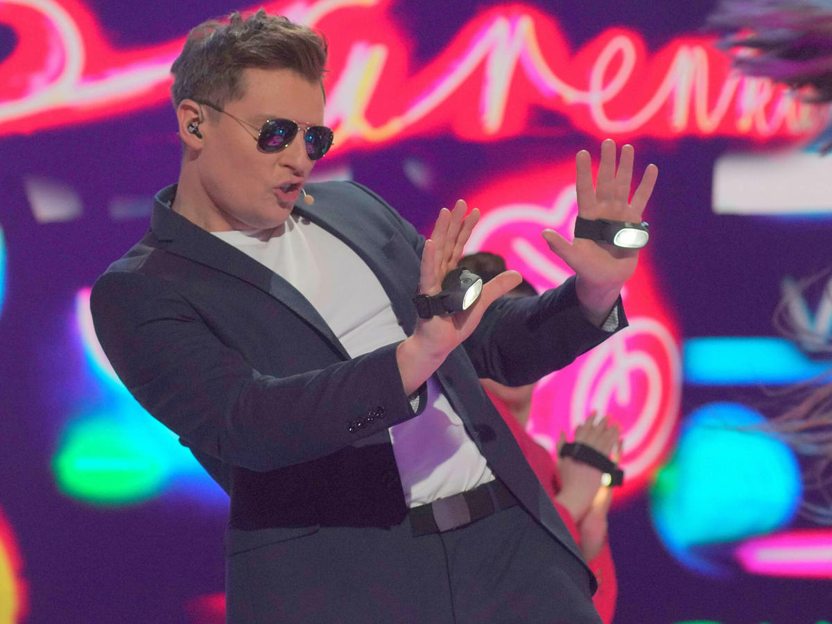 Rafał Brzozowski podczas występu