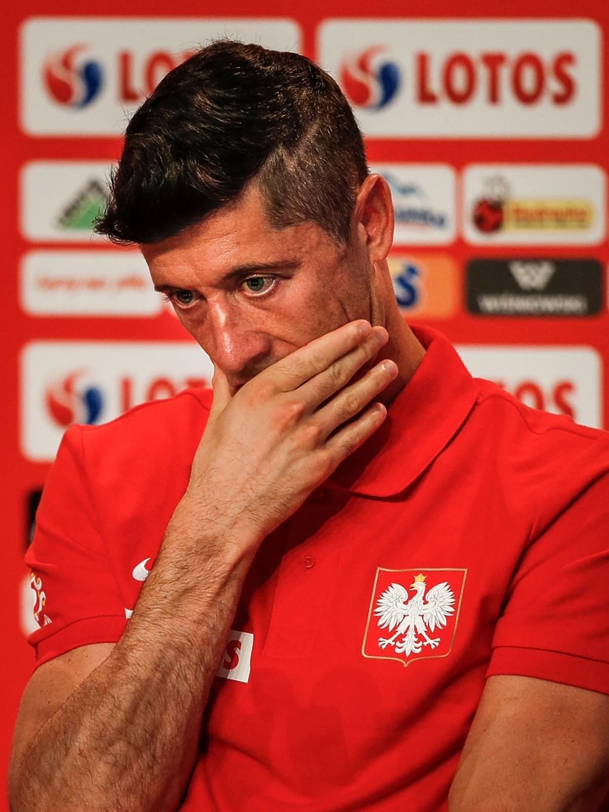 Robert Lewandowski na konferencji prasowej po przegranym meczu z Kolumbią