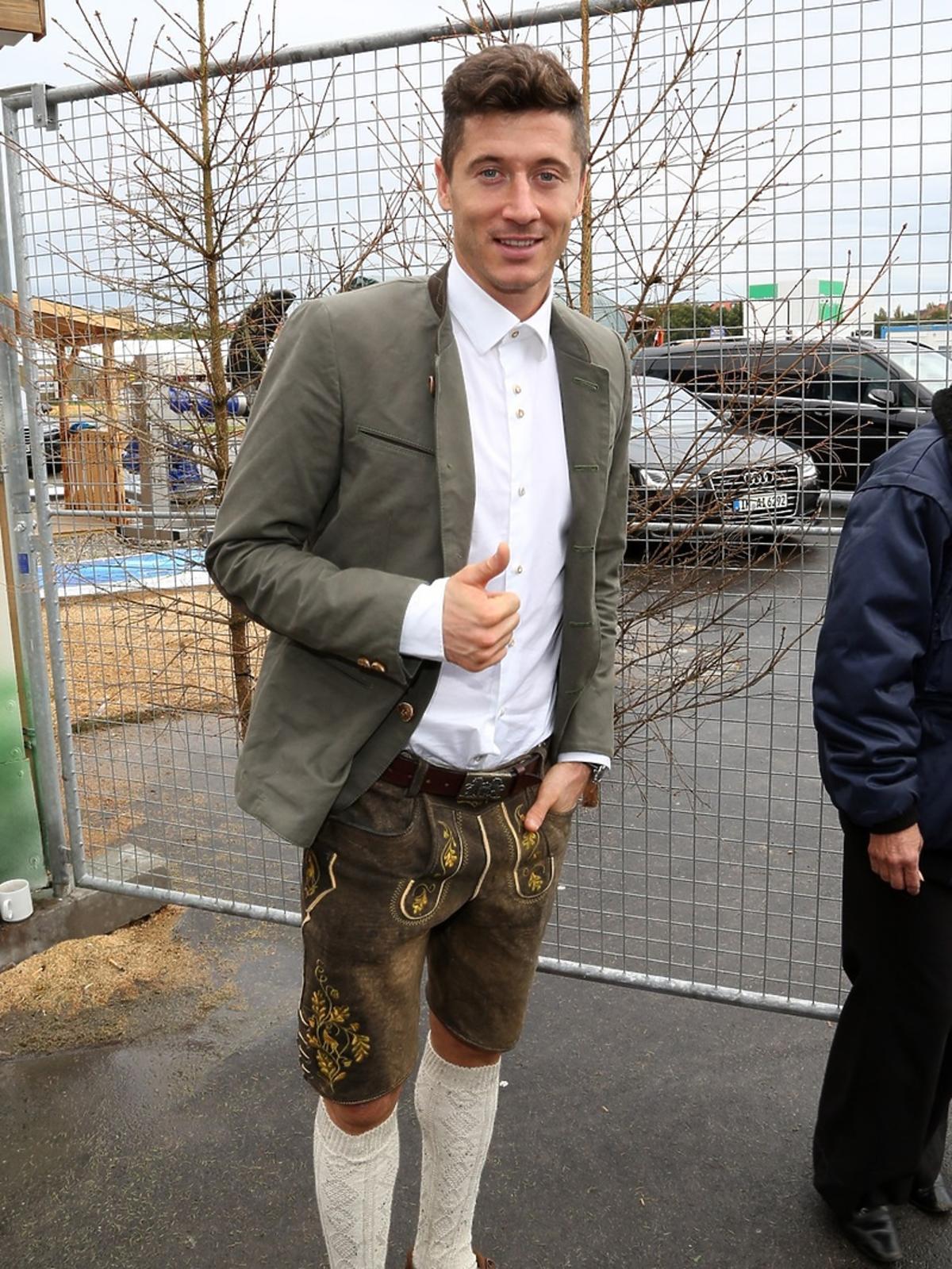 Robert Lewandowski w szortach