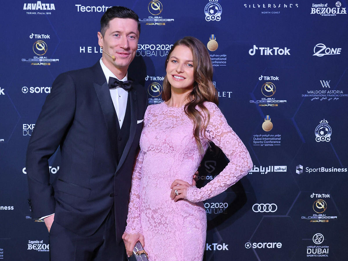Robert Lewandowski z żoną Anną na gali Globe Soccer Awards w Dubaju