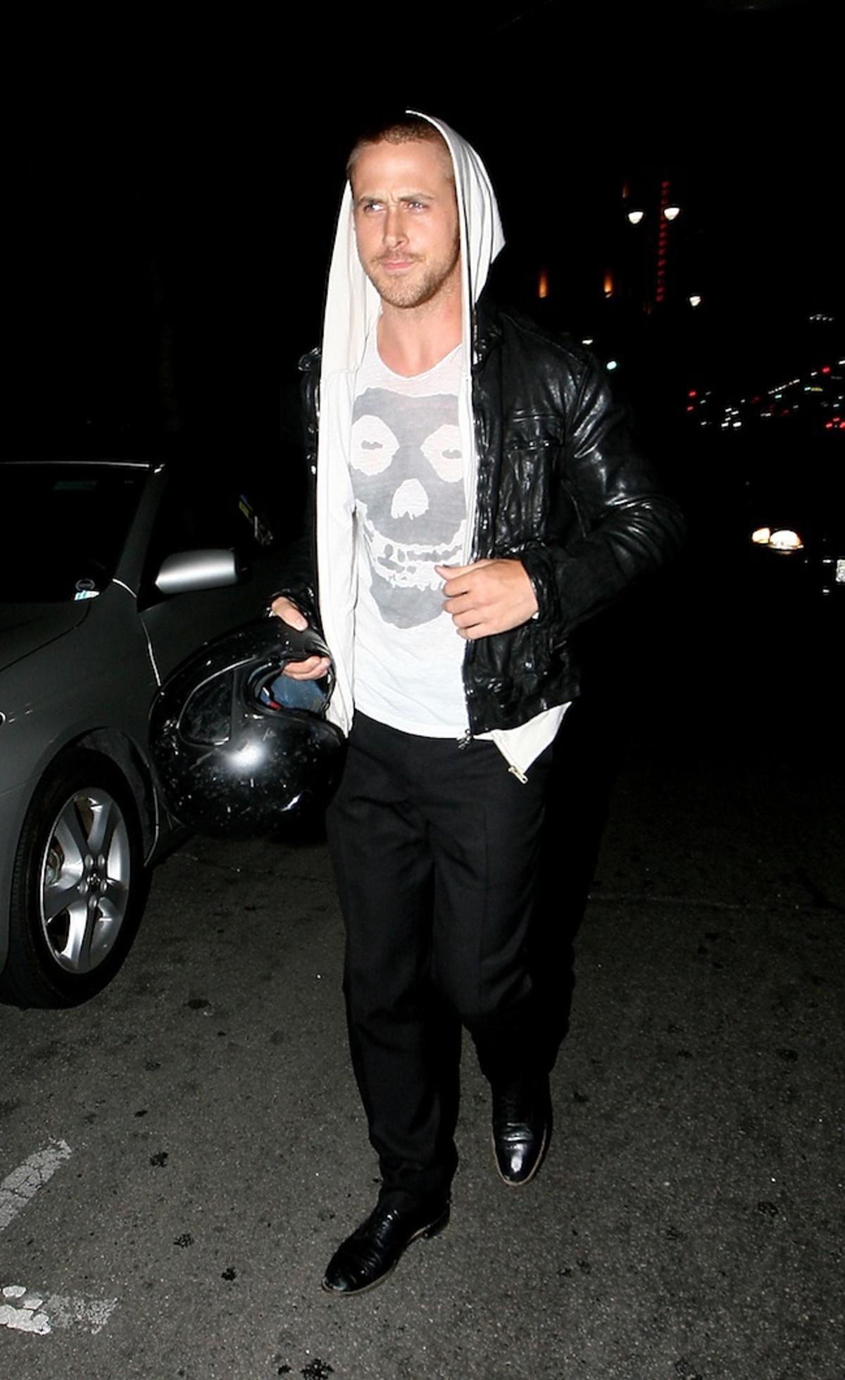 Ryan Gosling w klubie nocnym rozchwytywany przez fanki Paparazzi